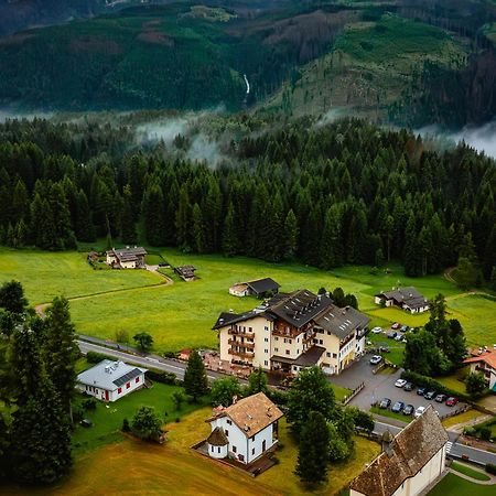 Hotel Bellamonte 普雷达佐 外观 照片